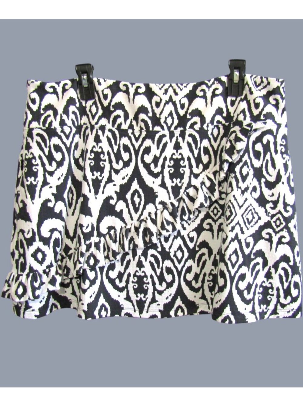 IBKUL Womens XL Golf Tennis Skort Black White Damask Ruffle Athletic Skirt Flaw